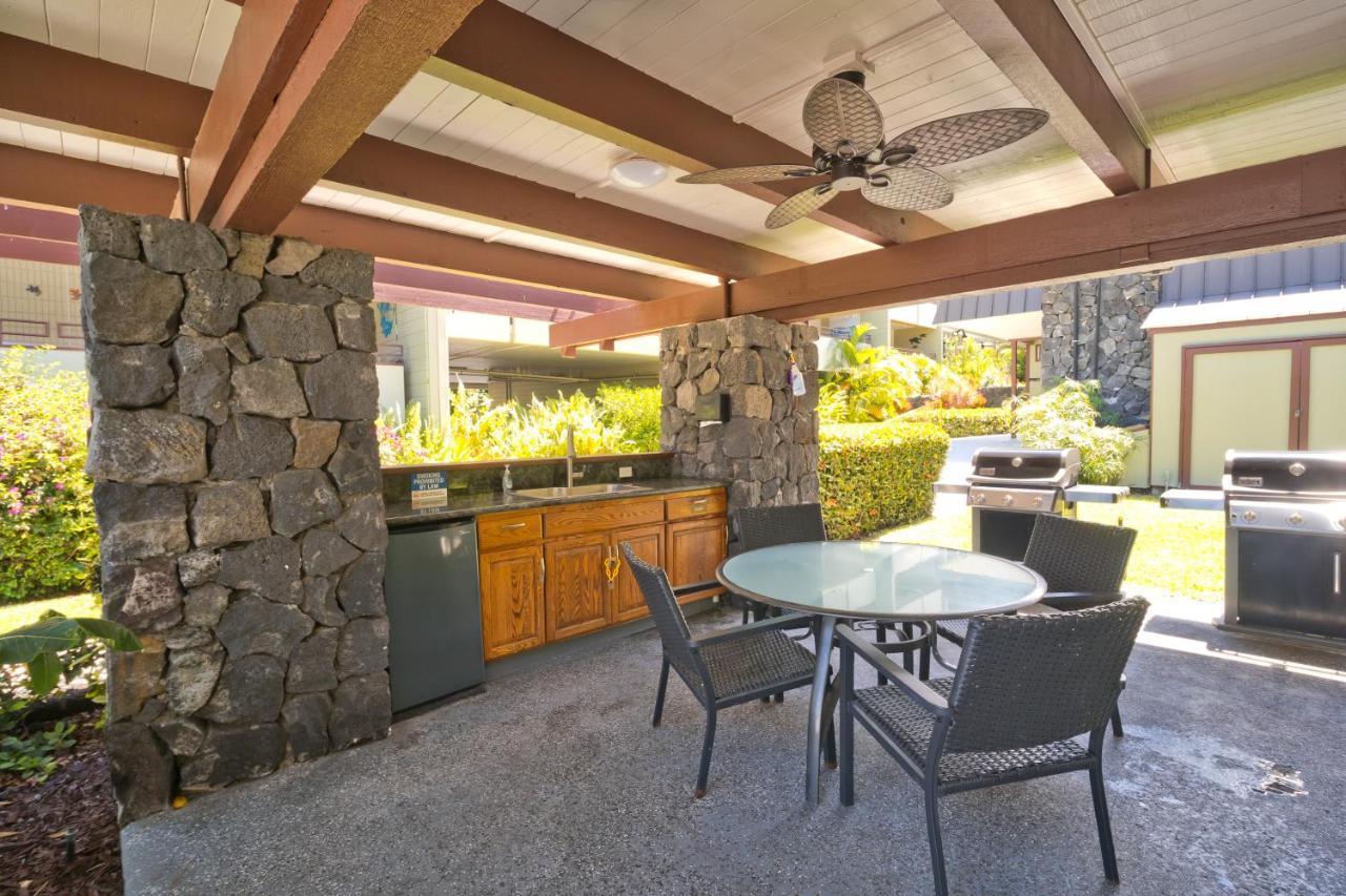 Family Getaway - Lava Room At Magic Sands Beach Kailua-Kona Esterno foto