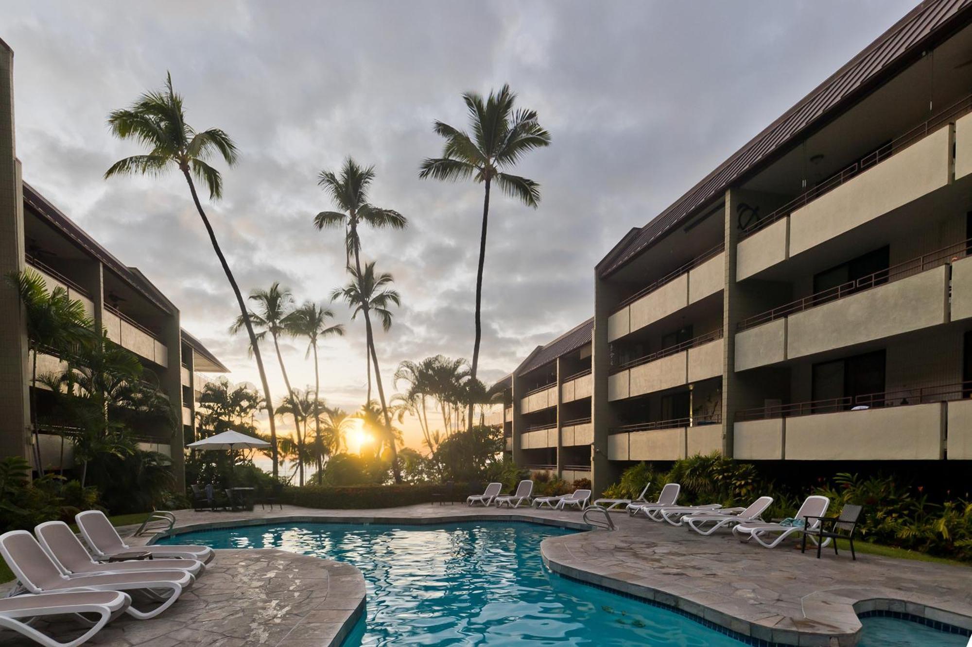 Family Getaway - Lava Room At Magic Sands Beach Kailua-Kona Esterno foto